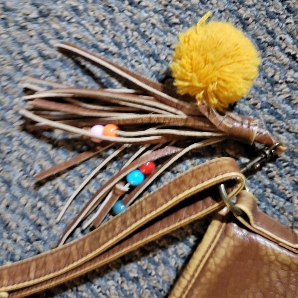 Unionbay Faux Leather Crossbody Bag Camel Tan Yellow Tassel - Picture 7 of 12